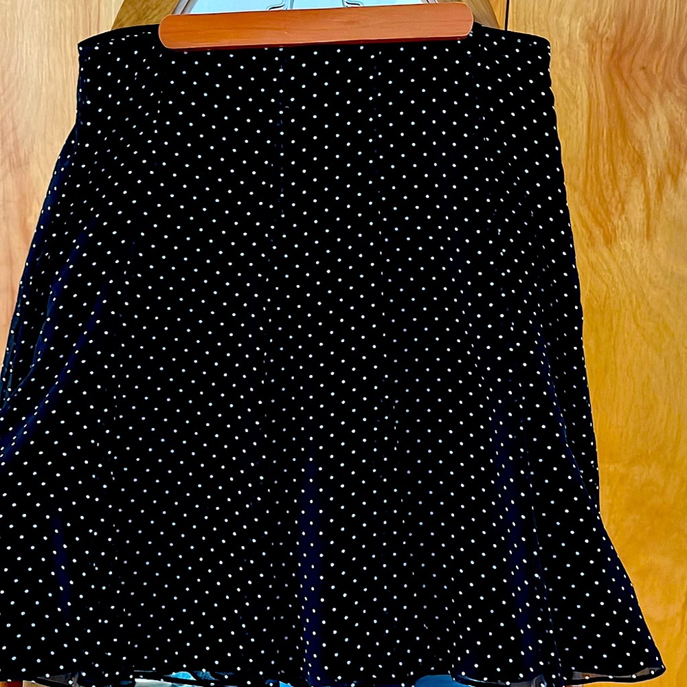 Size 10P Liz & Co knee-length skirt